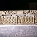 /oeuvres-antiques/fr/carrousel-detail/sarcophage-a-strigiles