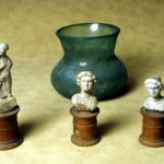 /oeuvres-antiques/fr/carrousel-detail/figurines-tombe-de-montfavet